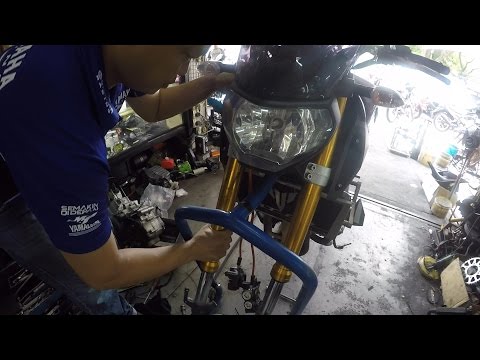 Yamaha MT-09 25,000km Fork Oil Change